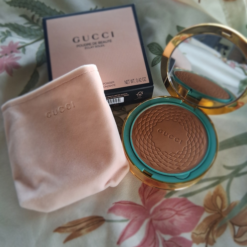 Gucci Éclat Soleil Bronzer in Warm Tan